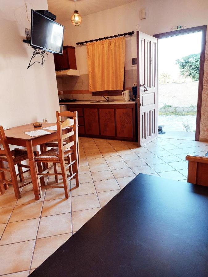 Stella Apartments Marathókampos Eksteriør bilde